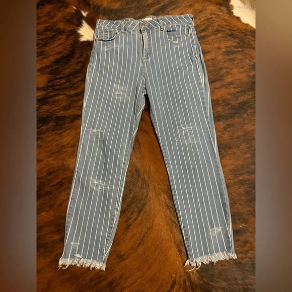 Cello Stripped Raw Hem Denim Jeans - Picture 2 of 6